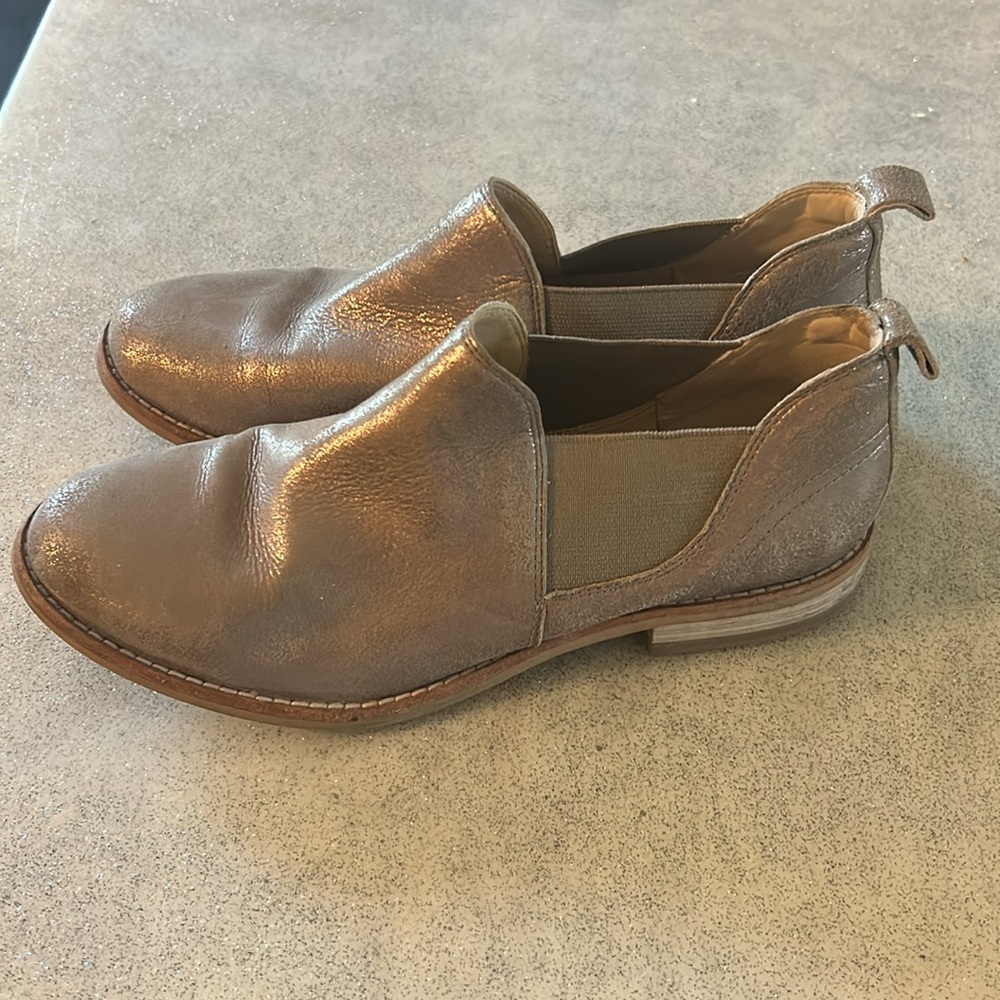 Clarks Edenvale Suede Ankle Booties